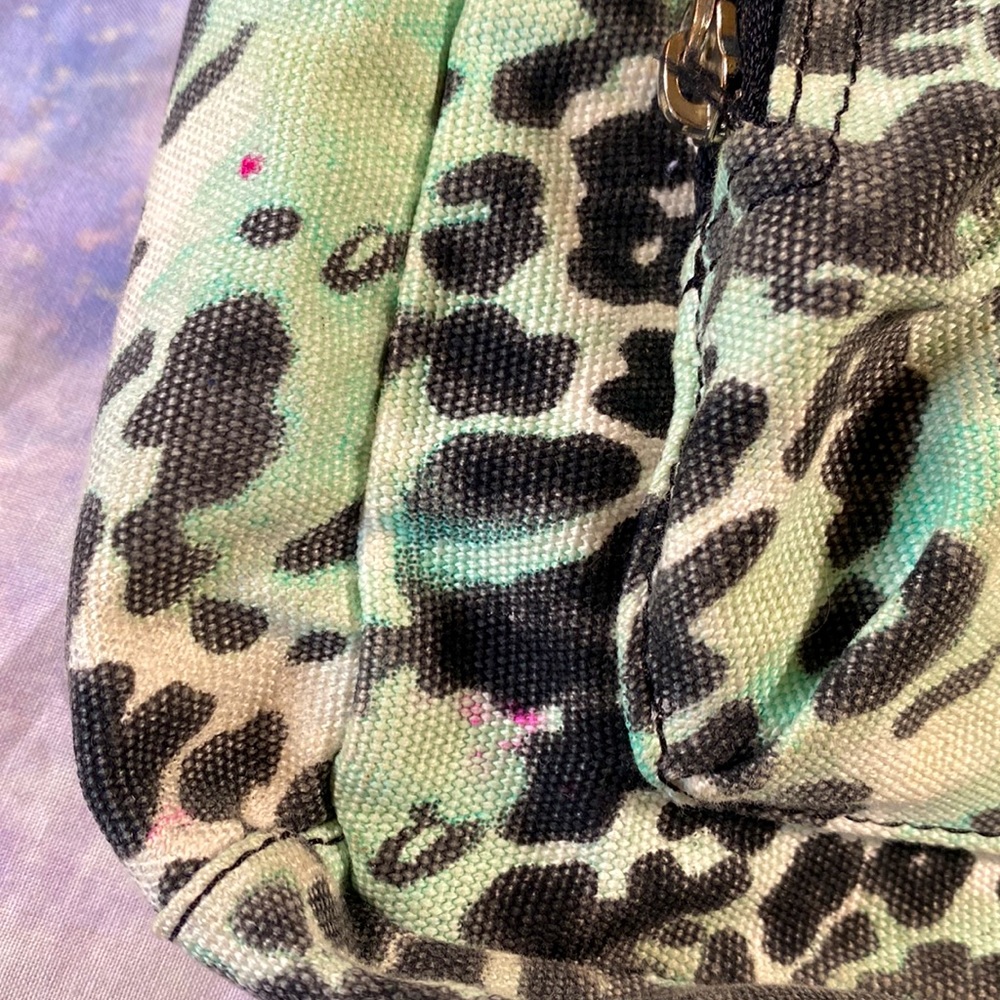 VS PINK • 2013 Teal Animal Print Drawstring Mini Backpack - Picture 13 of 14